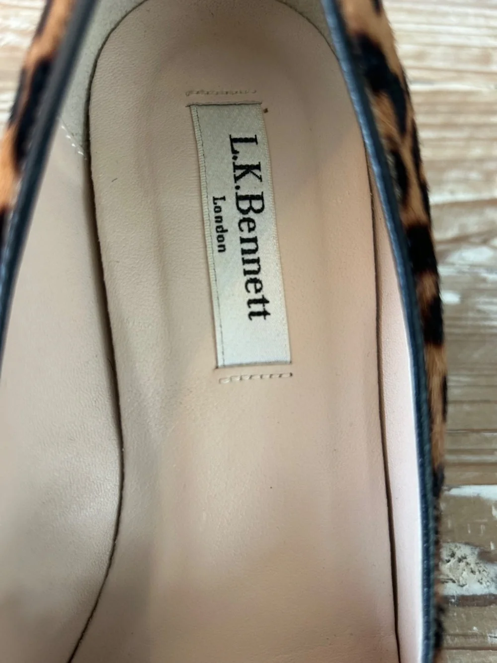 L.K. Bennett London Marie Leopard Calf Hair Heels Sz 40 - EUC